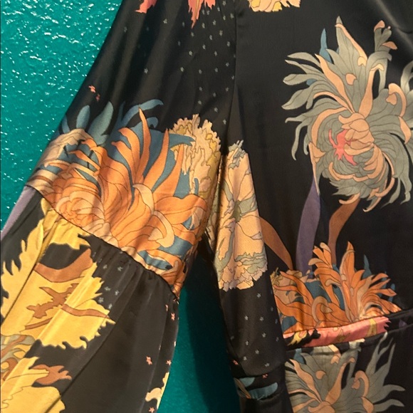 Entro boutique Floral Black Women's Dress - Picture 4 of 7